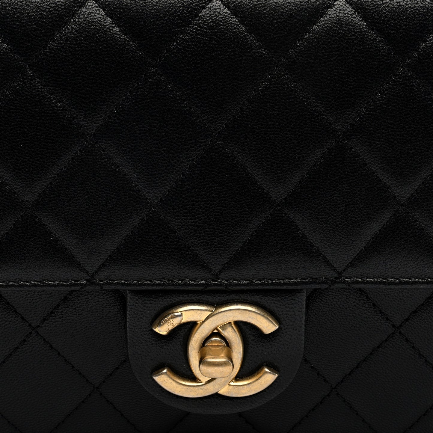 Goatskin Quilted Small Chic Pearls Flap Black