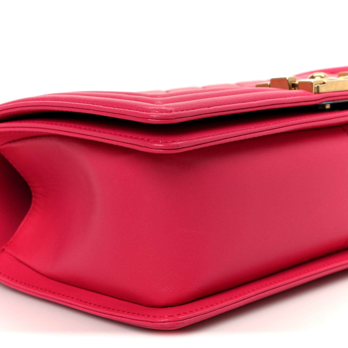 Lambskin Quilted Medium Boy Flap Fuchsia