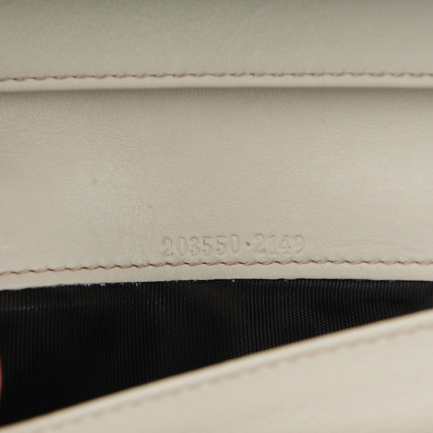 Gucci Guccissima Heart Continental Wallet Off White 8 of 8