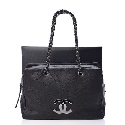 Chanel Calfskin Large Diamond Stitch Tote Black 11 of 11