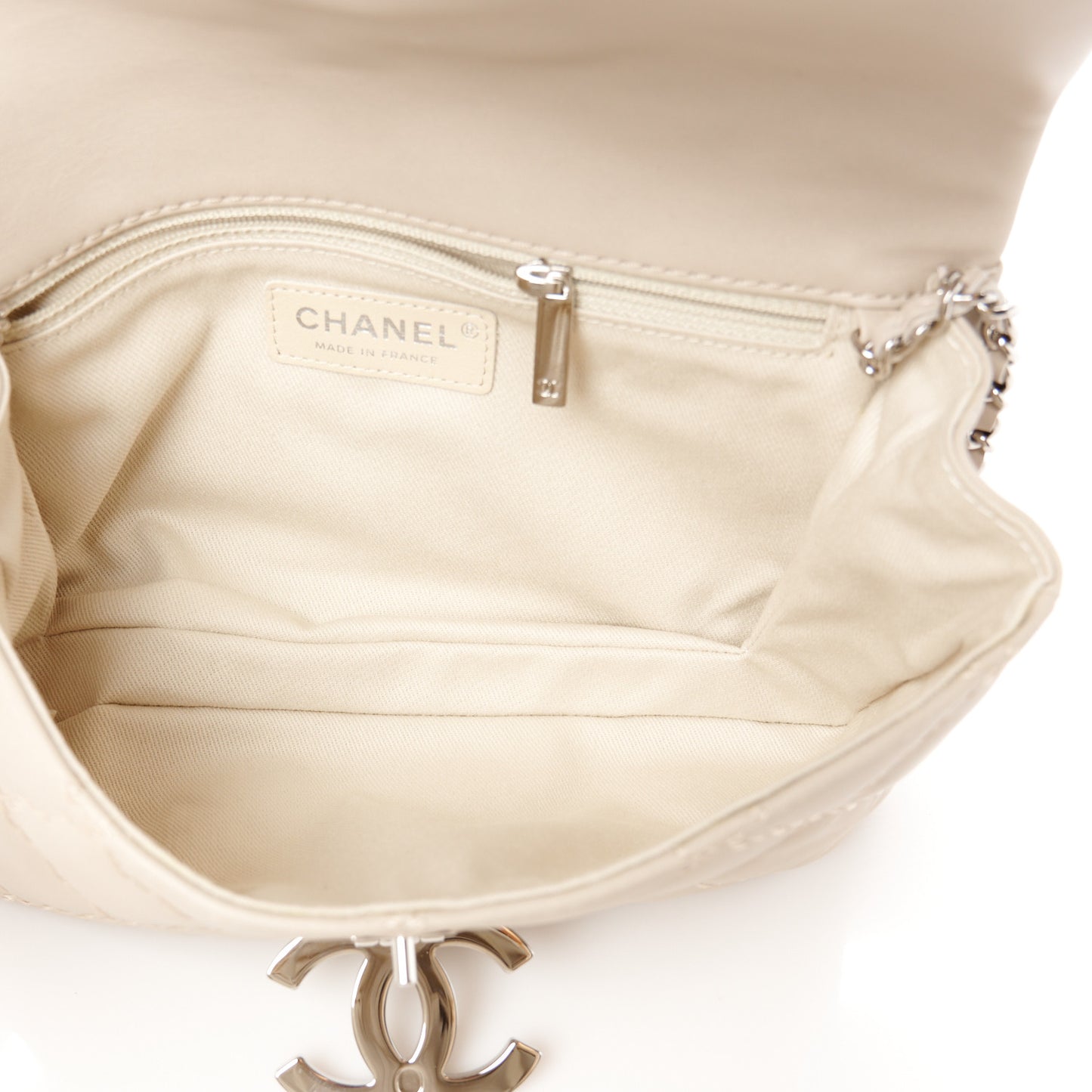 Calfskin Quilted Double Stitch Hamptons Clutch with Chain Beige Clair