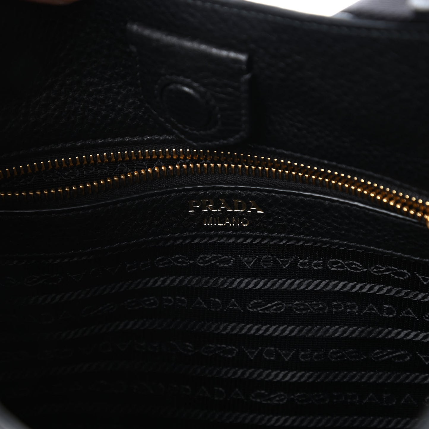 Vitello Daino Crossbody Bag Black