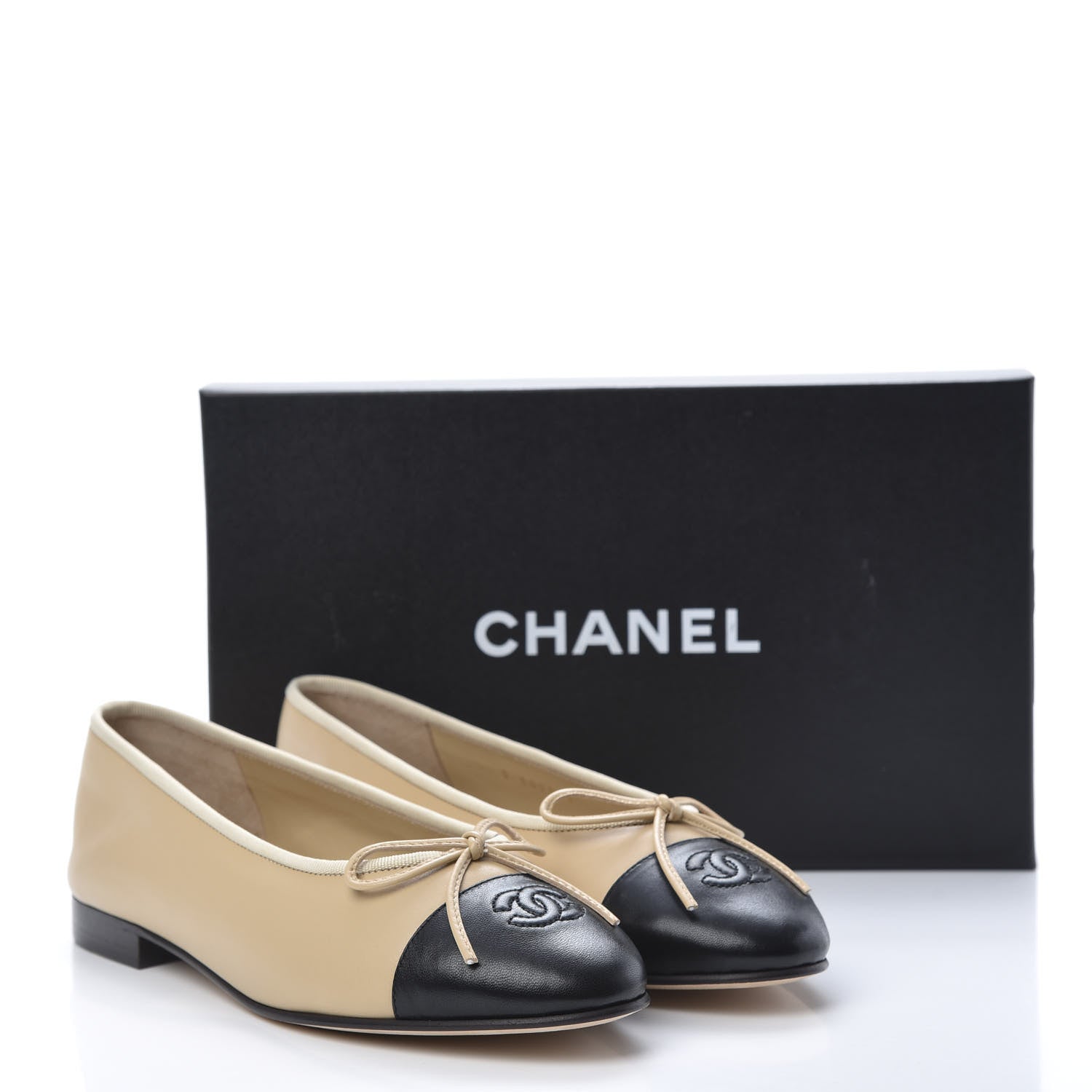 Chanel Lambskin CC Cap Toe Ballerina Flats 41 Beige Black 11 of 11