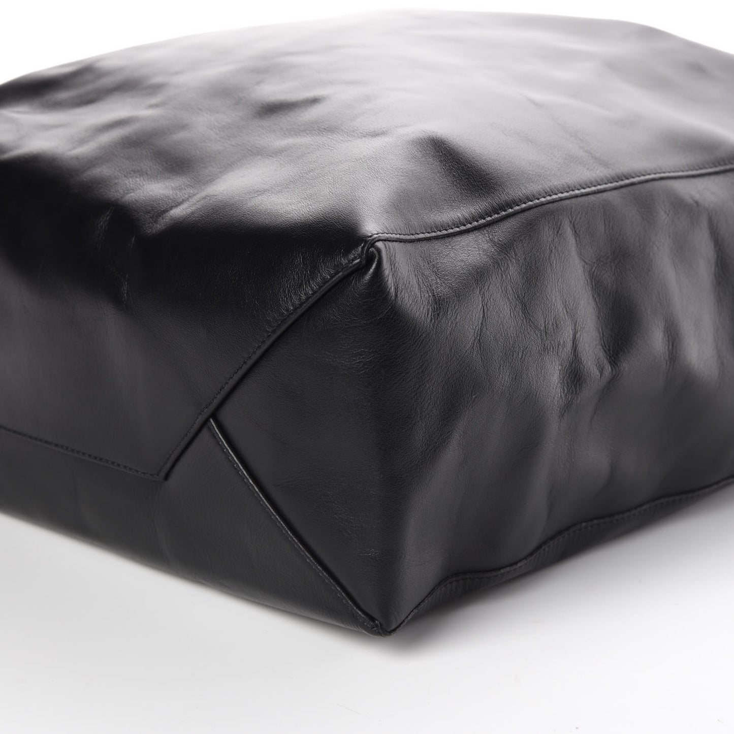 Smooth Lambskin Vertical Cabas Black