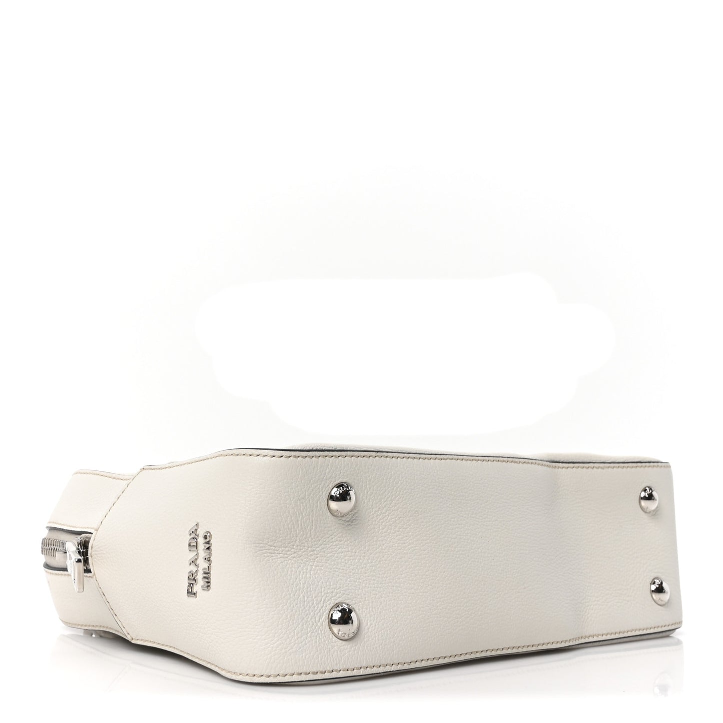 Vitello Daino Grommet Chain Satchel Bag White