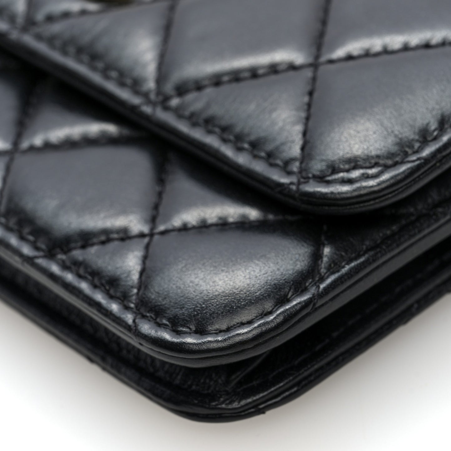 Calfskin Quilted Maxi Pearls Clutch With Chain Black