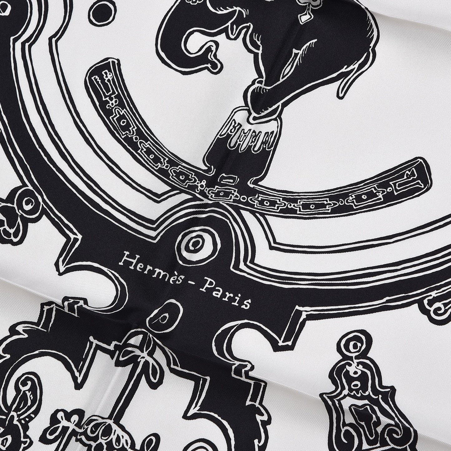 Silk Serio Ludere Scarf 90 White Black