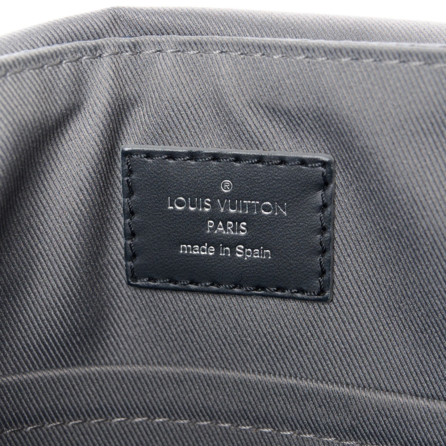 Damier Graphite Logo District PM Grey