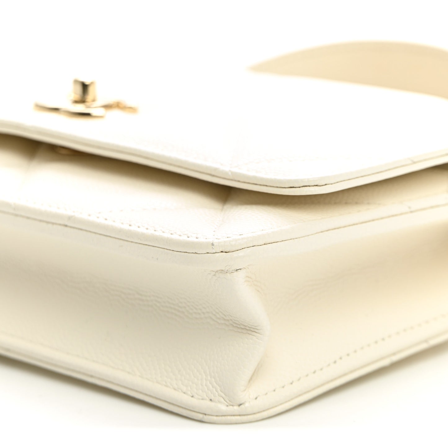 Shiny Caviar Quilted Turnlock Top Handle Wallet On Chain WOC White