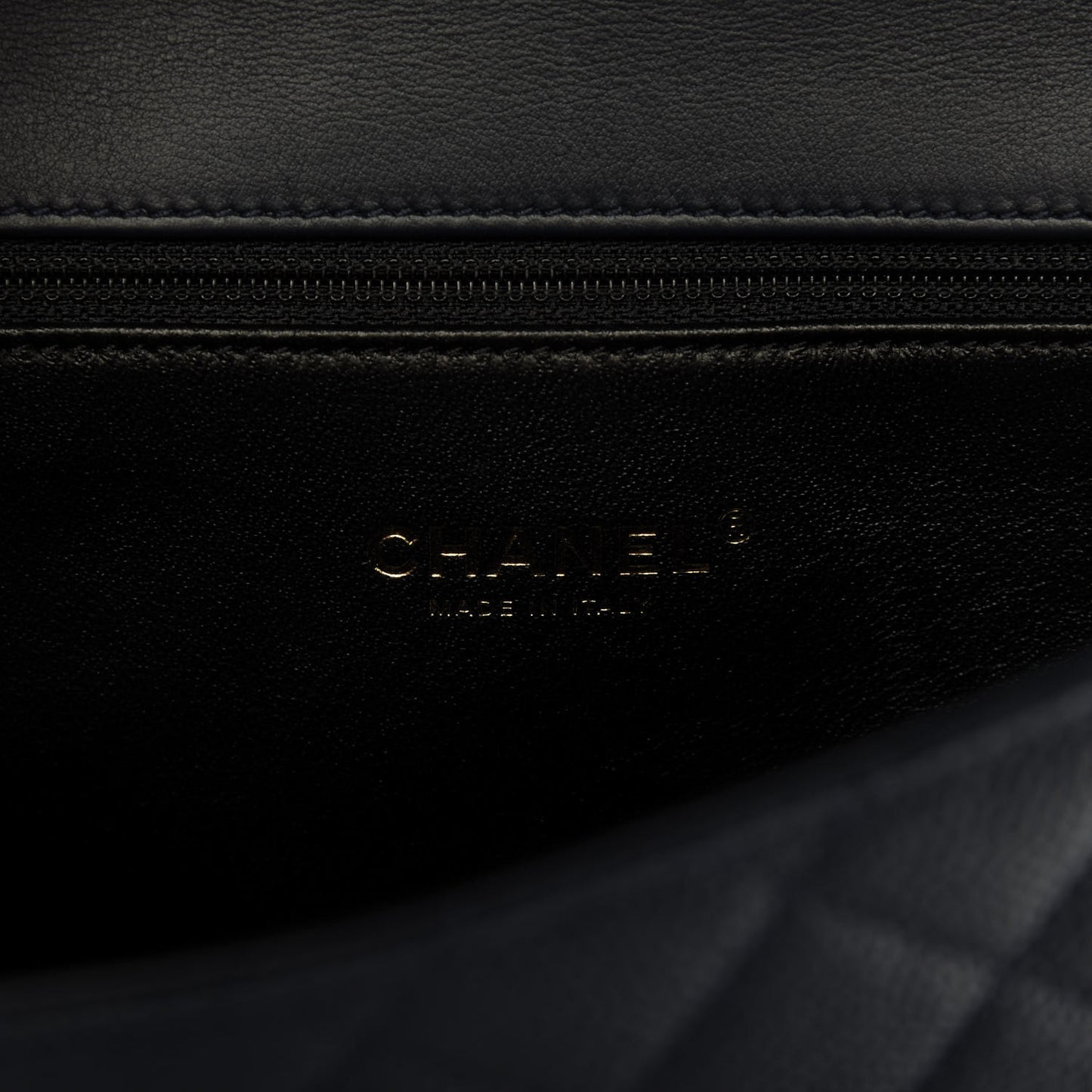 Caviar Quilted Small CC Filigree Flap Navy Black