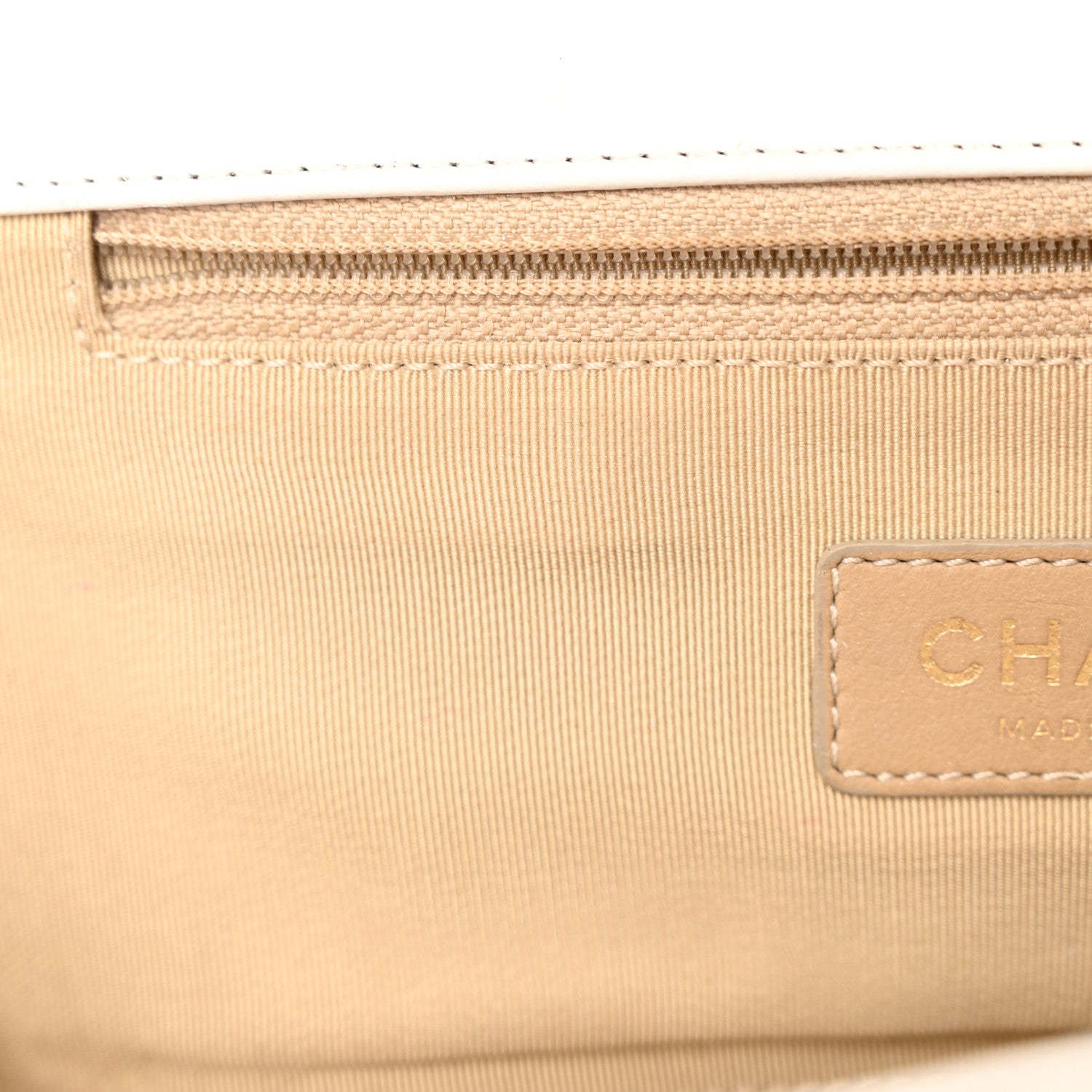 Chanel Lambskin A Real Catch Flap Bag White 15 of 32