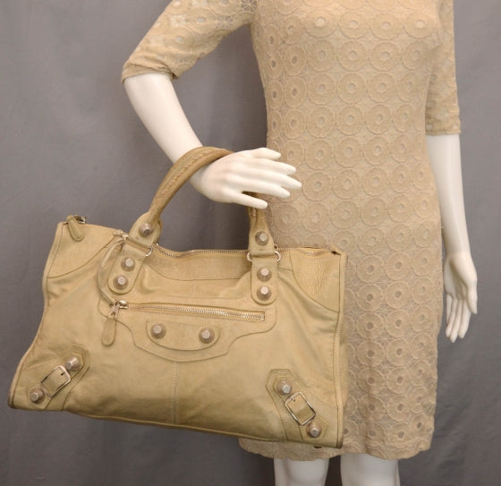 Agneau Giant 21 Silver Hardware Work Praline