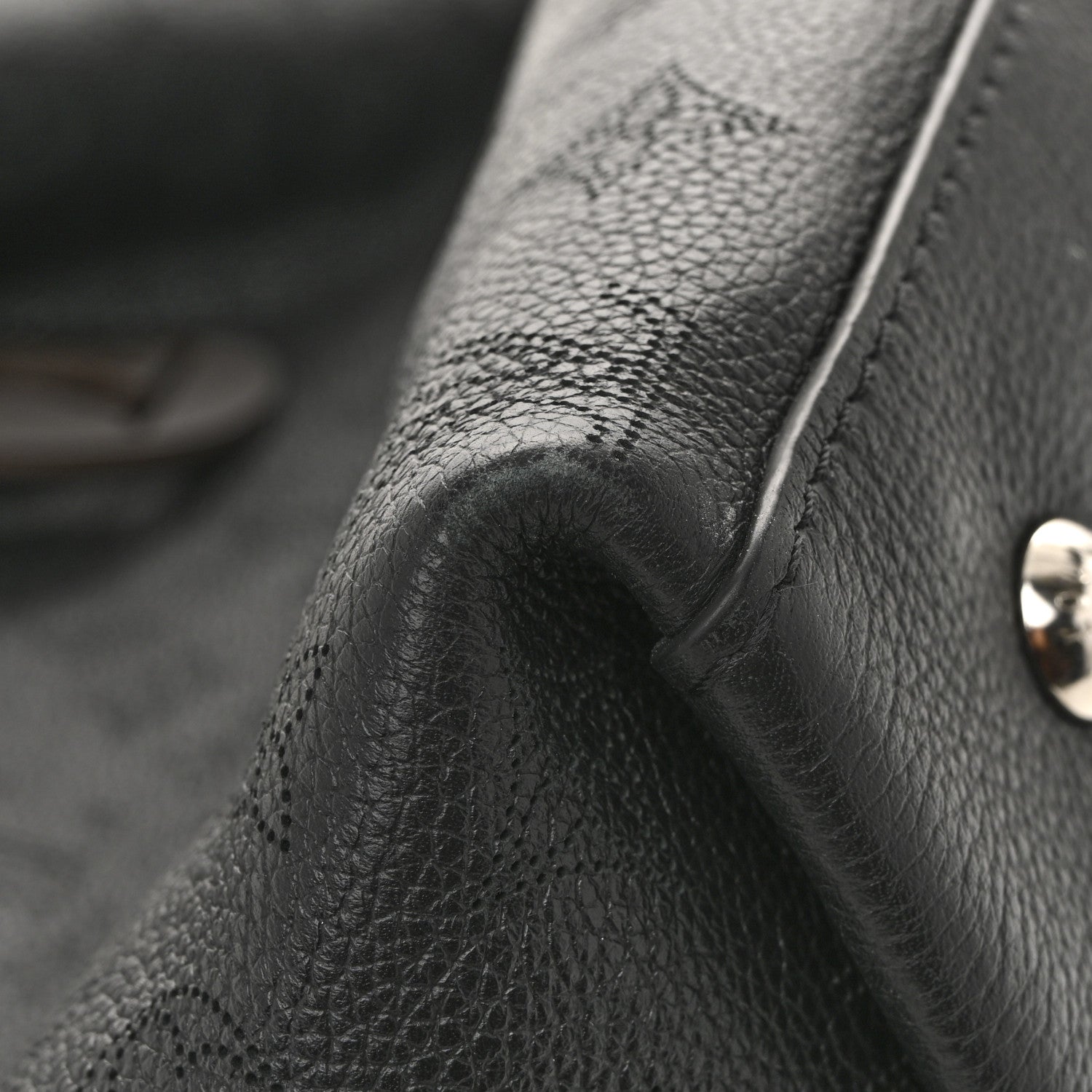 Louis Vuitton Mahina Carmel Hobo Black 12 of 13