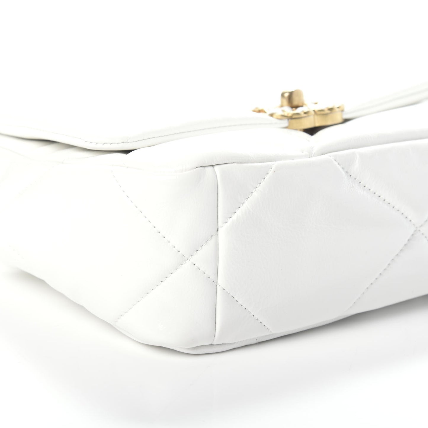Shiny Crumpled Calfskin Quilted Medium 19 Flap White
