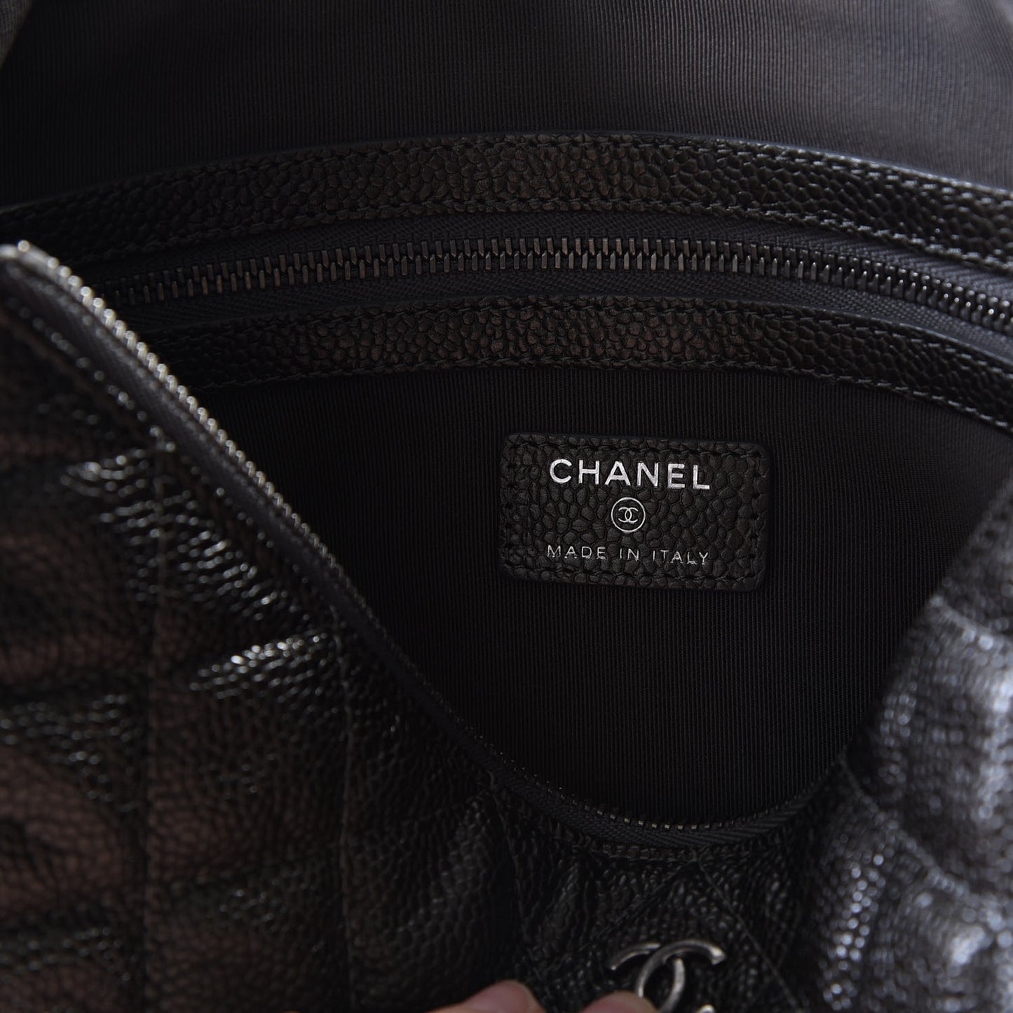Caviar Quilted Medium Cosmetic Case Charcoal