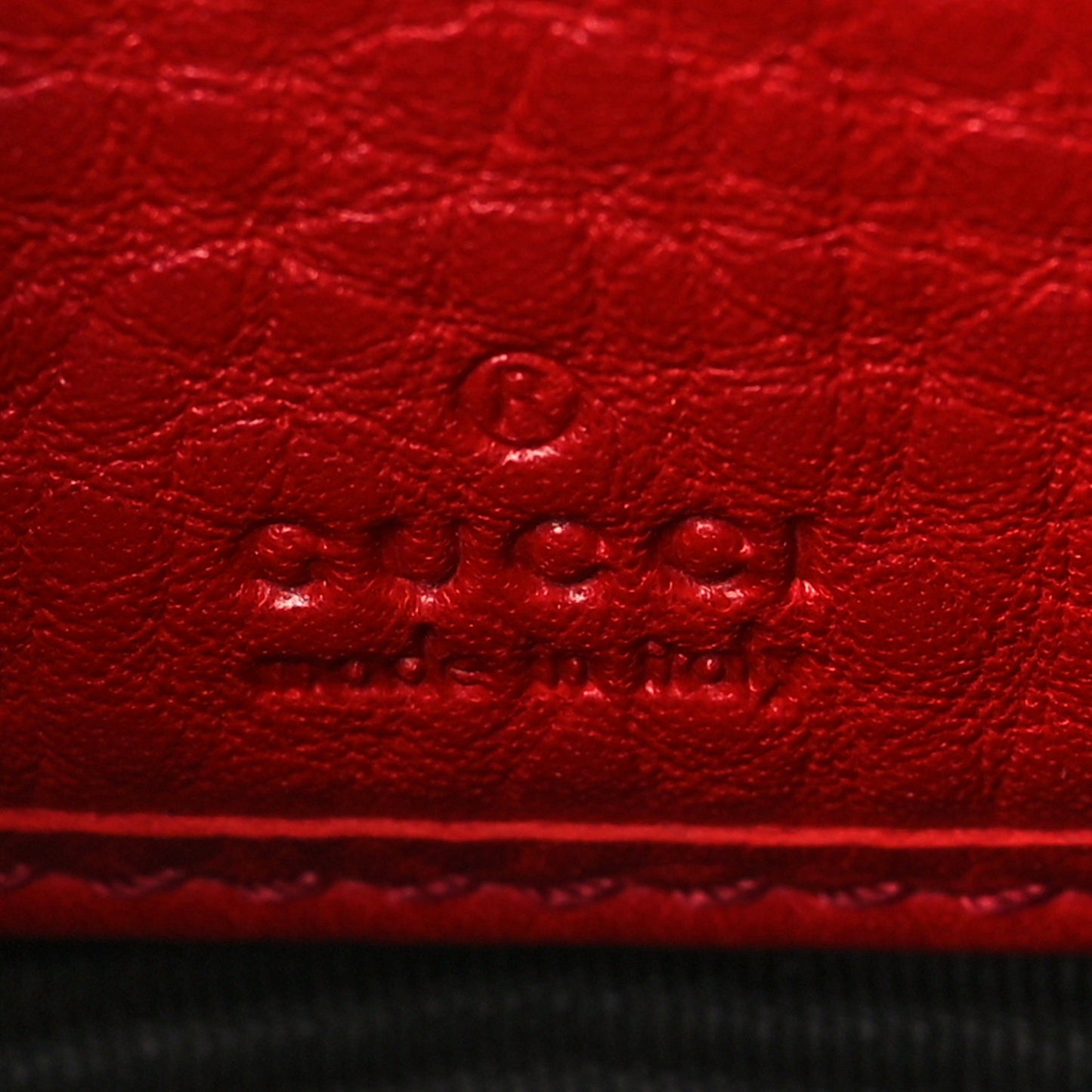 Pebbled Calfskin Soho Compact Disco Zip Around Wallet Tabasco Red
