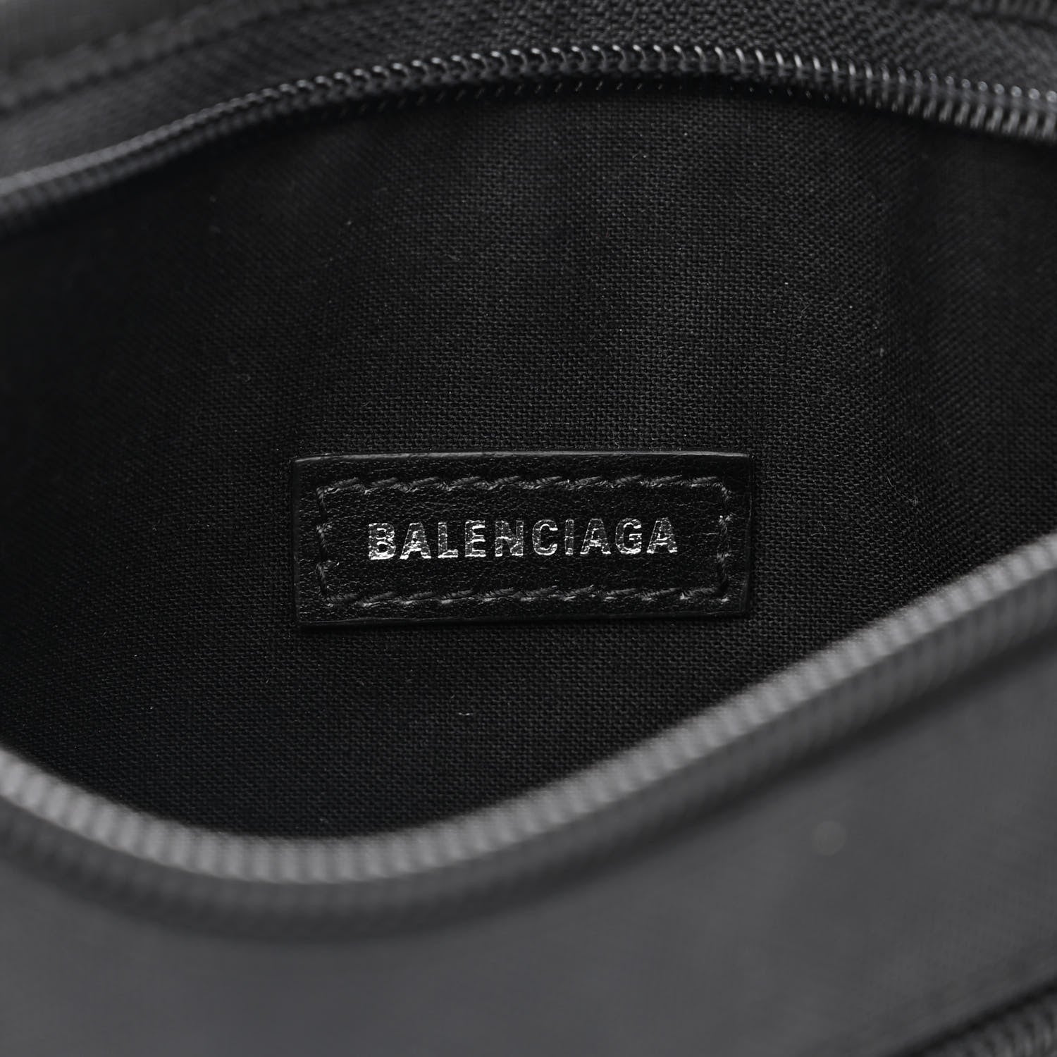 Balenciaga Sustainable Casual Nylon Weekend Belt Wallet Black 7 of 11
