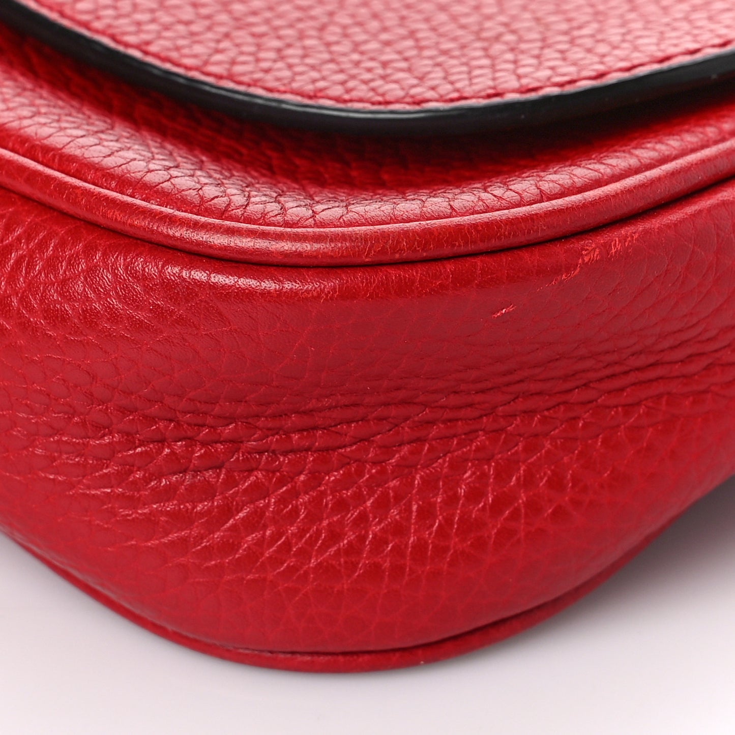 Pebbled Calfskin Medium Soho Flap Crossbody Tabasco Red