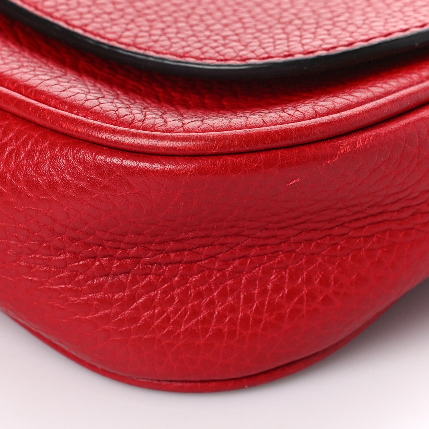 Gucci Pebbled Calfskin Medium Soho Flap Crossbody Tabasco Red 8 of 11