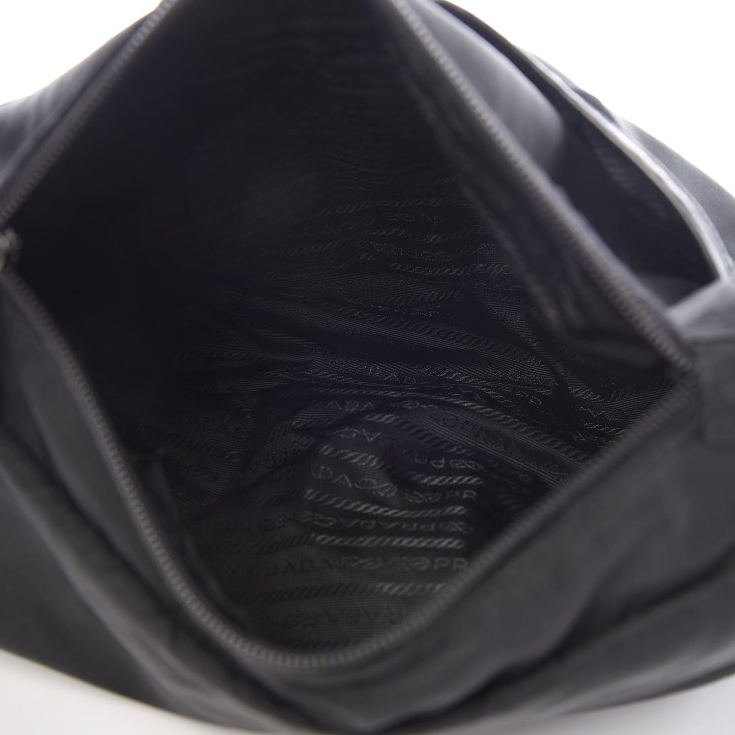 Nylon Vela Messenger Bag Black