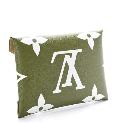 Louis Vuitton Monogram Giant Kirigami Pochette Set 4 of 11