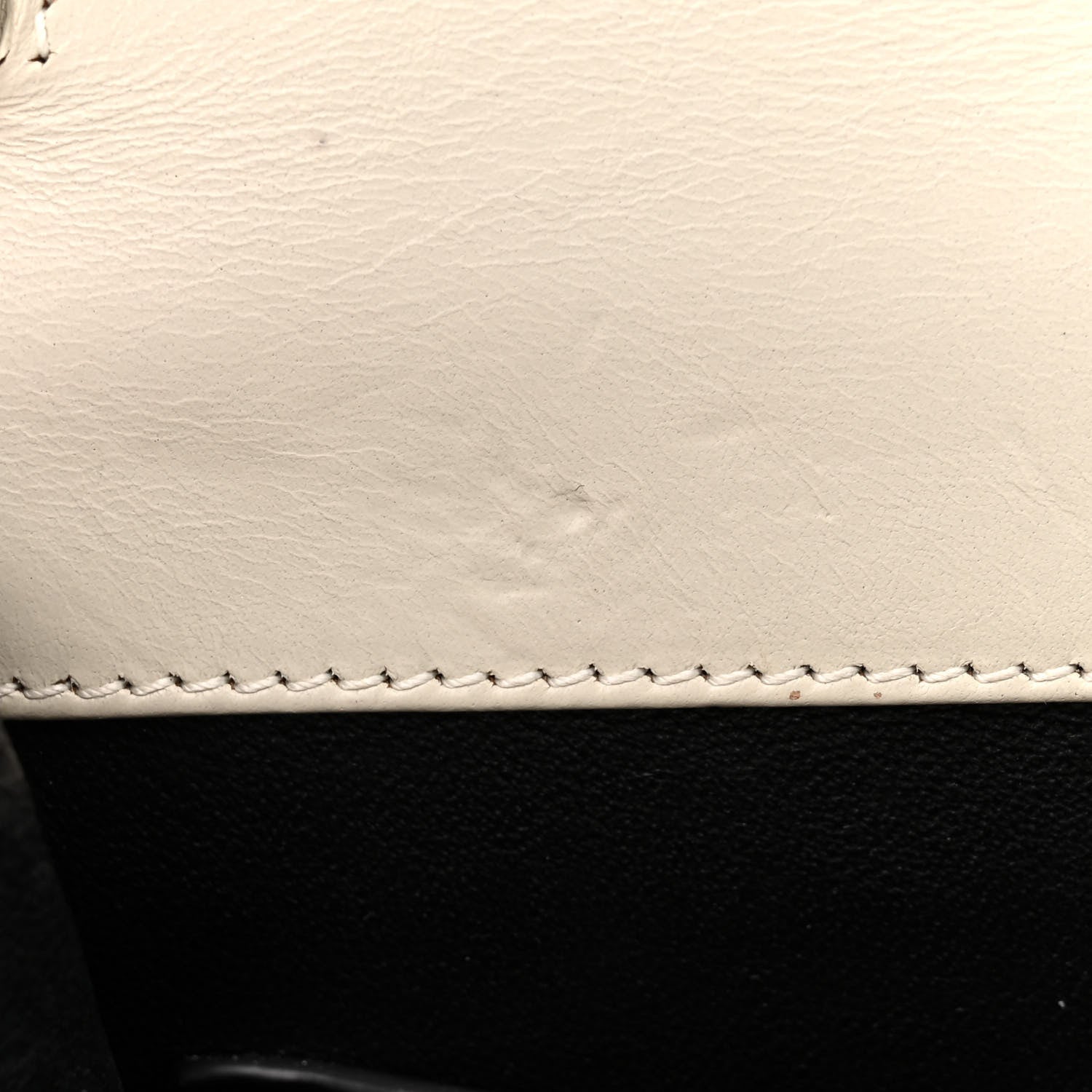 Saint Laurent Calfskin Matelasse Victoire Chain Wallet Black 16 of 21