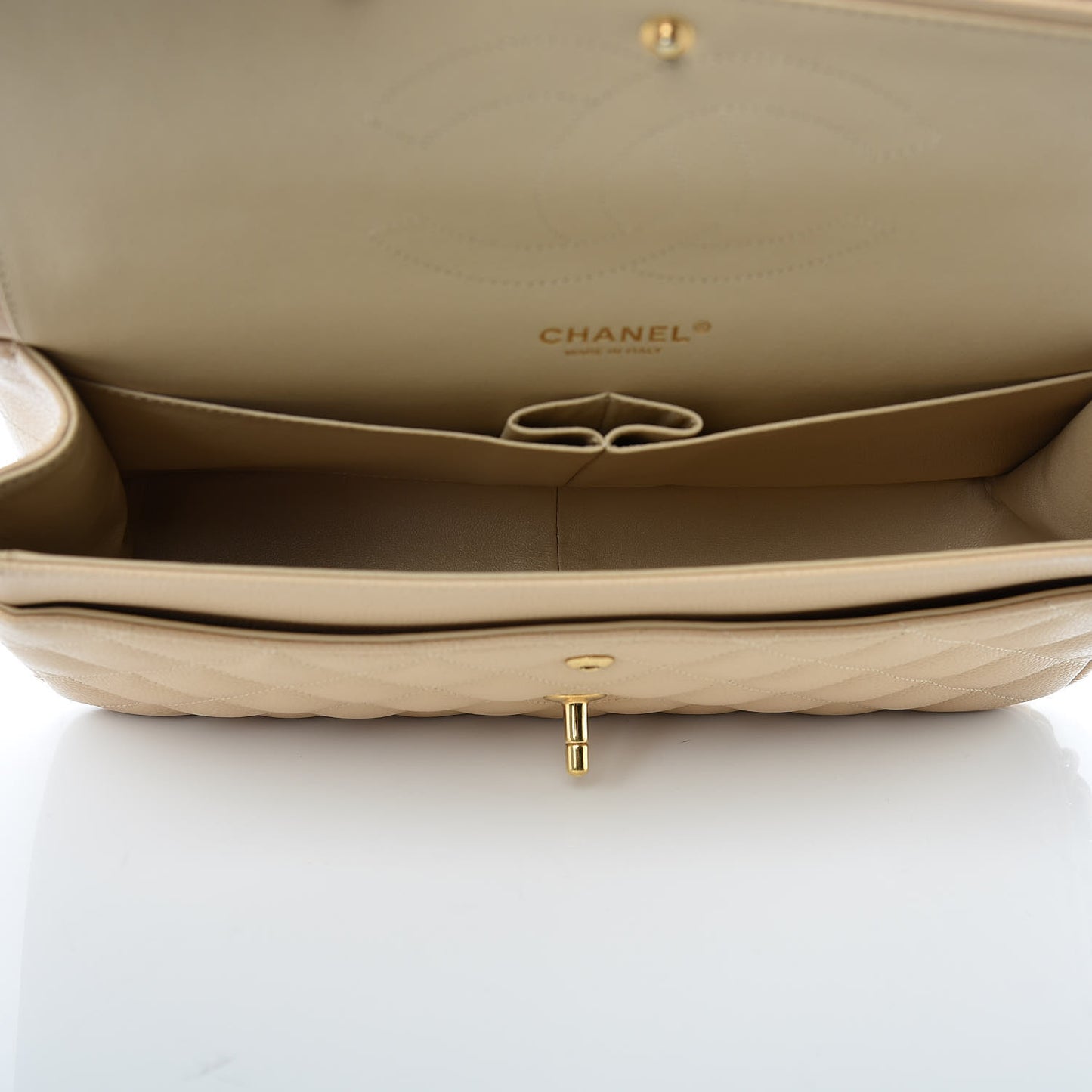 Caviar Quilted Jumbo Double Flap Beige Clair