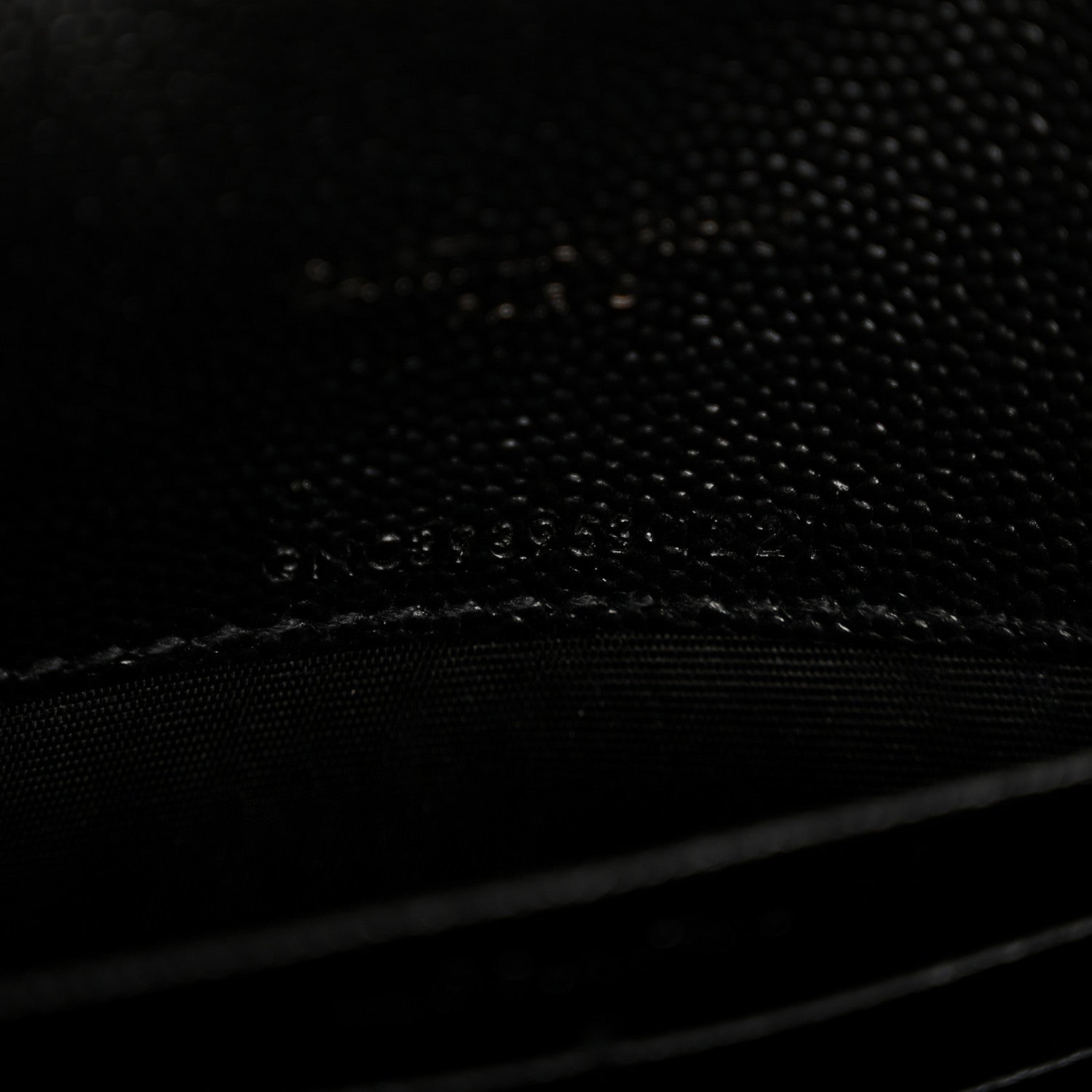 Saint Laurent Grain De Poudre Matelasse Chevron Monogram Monochrome Envelope Chain Wallet Black 7 of 13