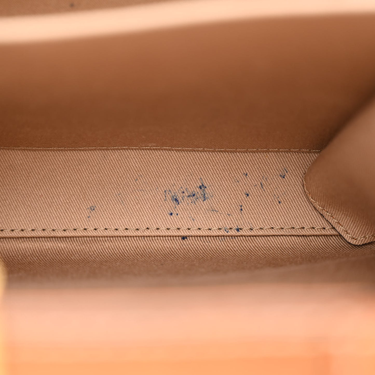 Visetos Medium Berlin Crossbody Cognac