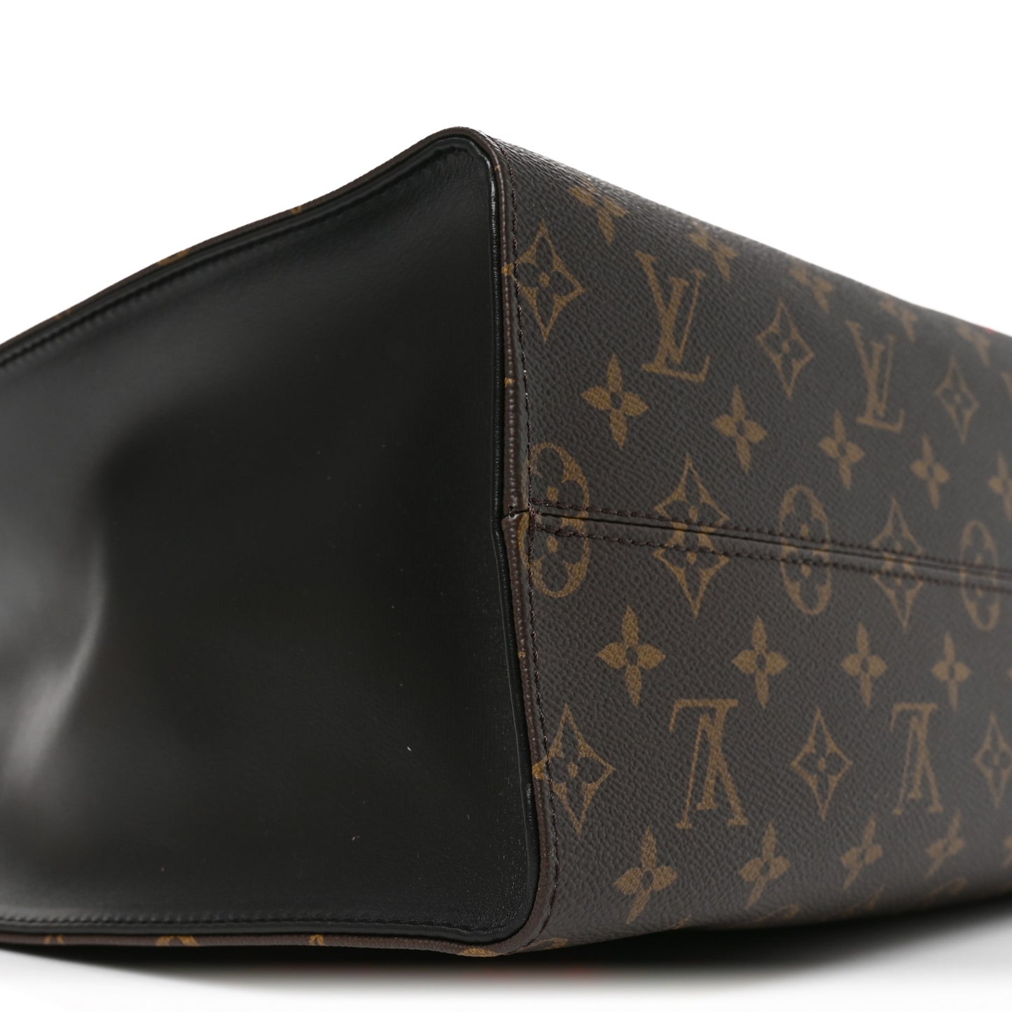 Monogram Fall In Love Onthego MM