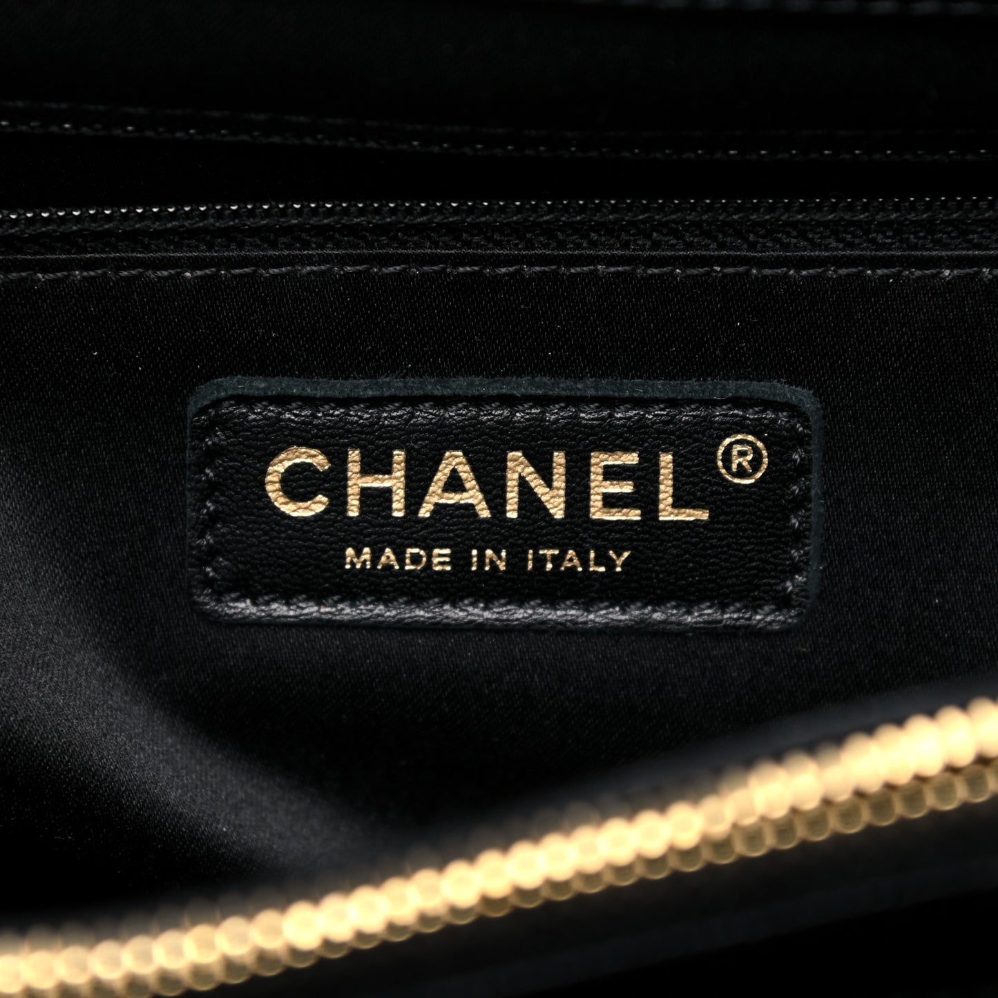 Caviar Quilted XL Grand Shopping Tote GST Black