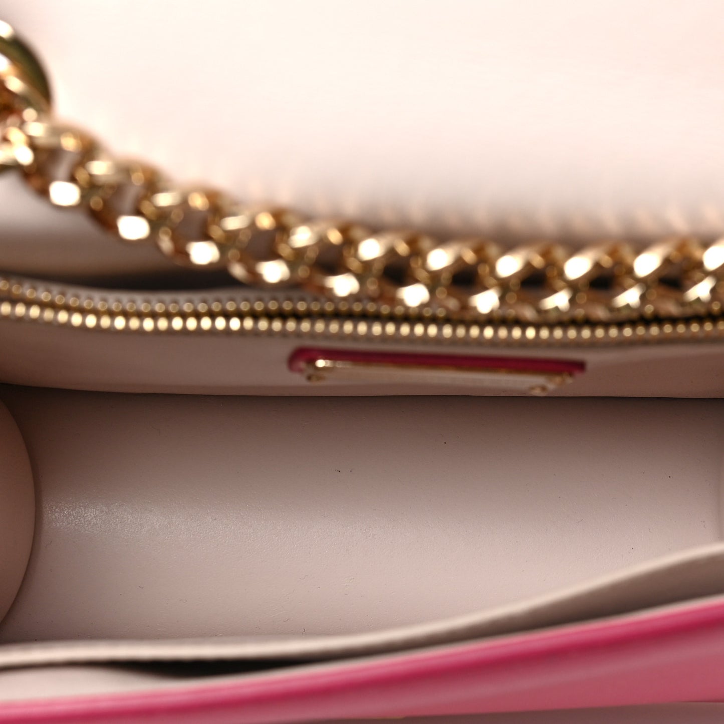 Smooth Calfskin Vara Bow Chain Flap Crossbody Pink