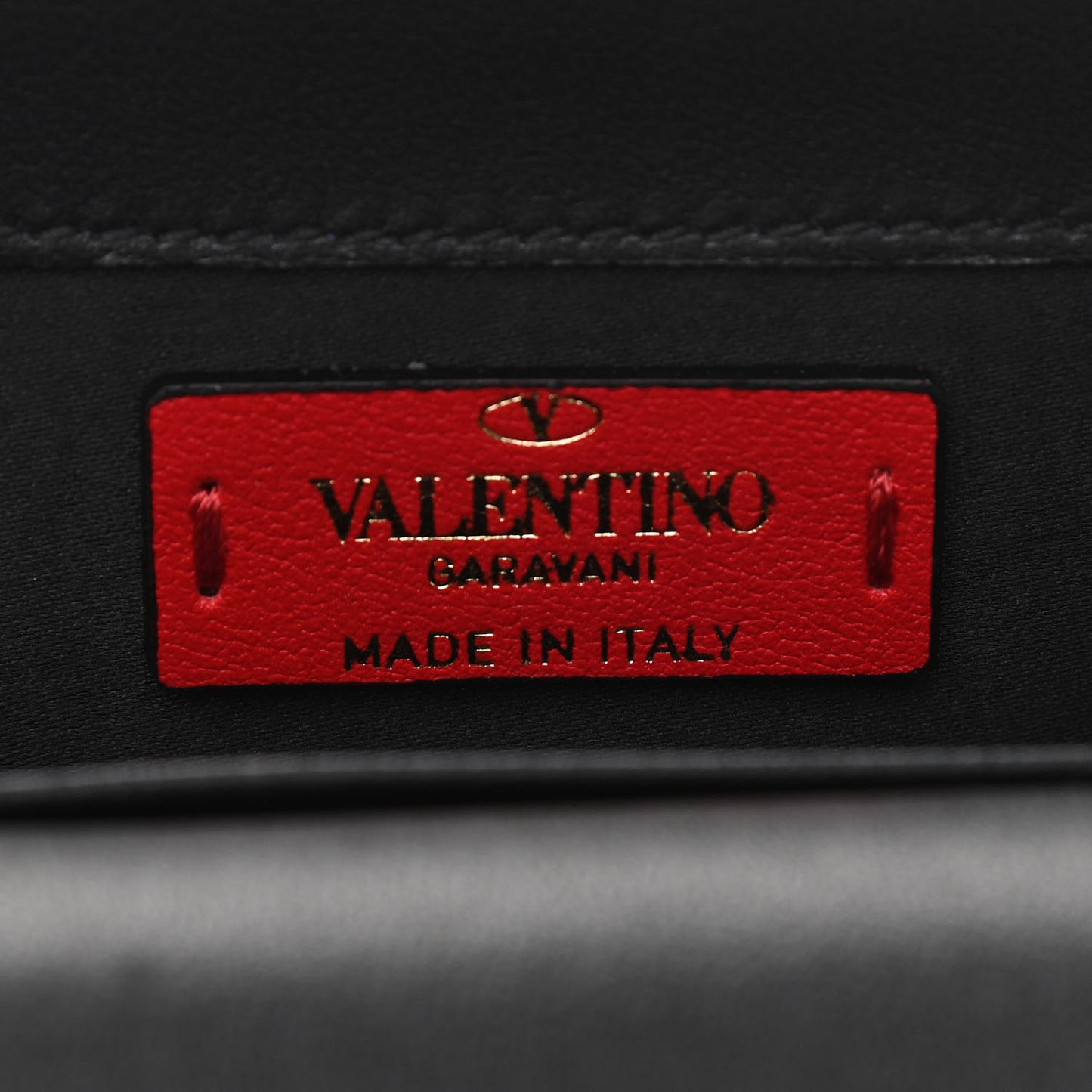 Vitello Rockstud Envelope Wallet on Chain Black
