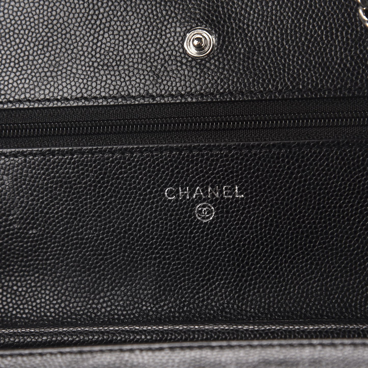 Caviar Chevron Quilted Wallet On Chain WOC Black
