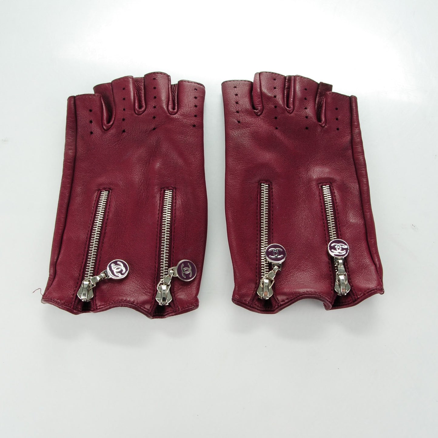 Lambskin Perforated Zipped CC Fingerless Gloves 7.5 Burgundy