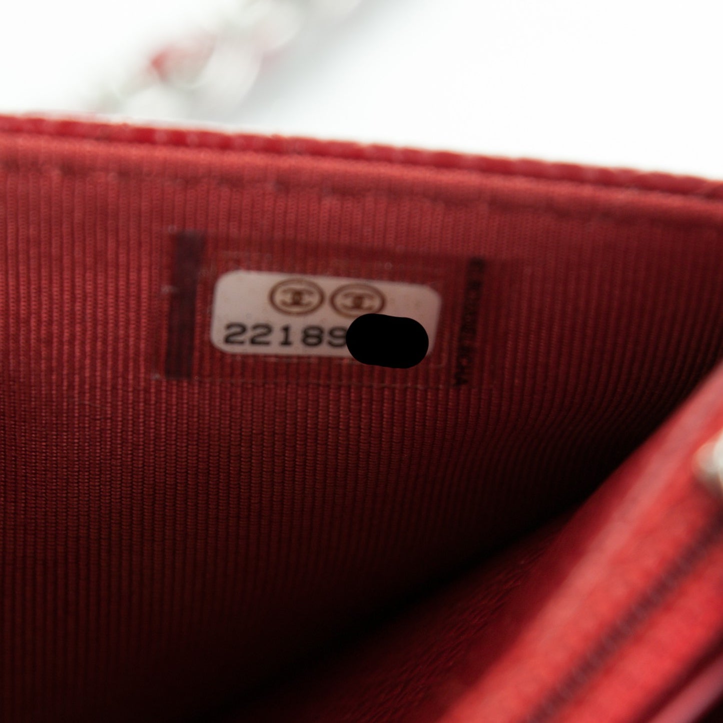 Caviar Quilted Wallet On Chain WOC Red