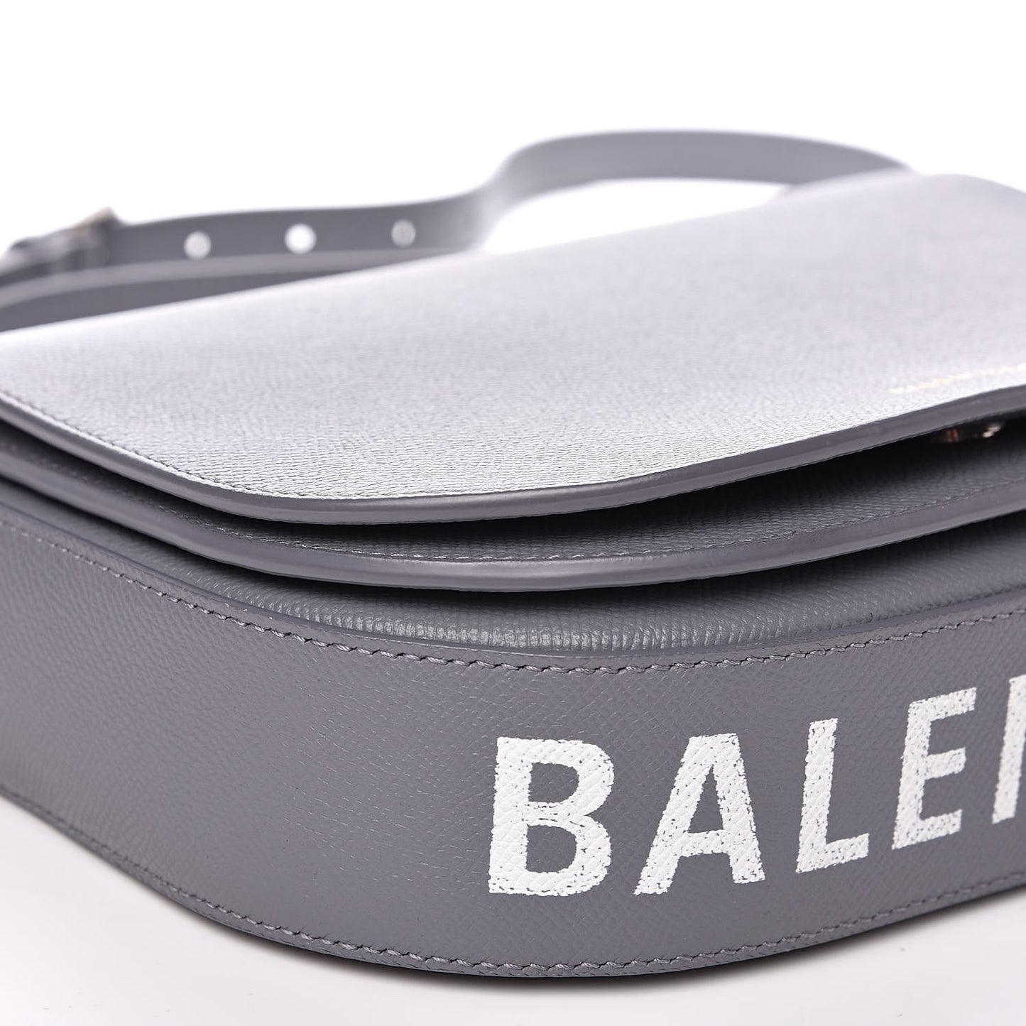 Grained Calfskin Logo S Ville Day Bag Gris Perle Fonce White