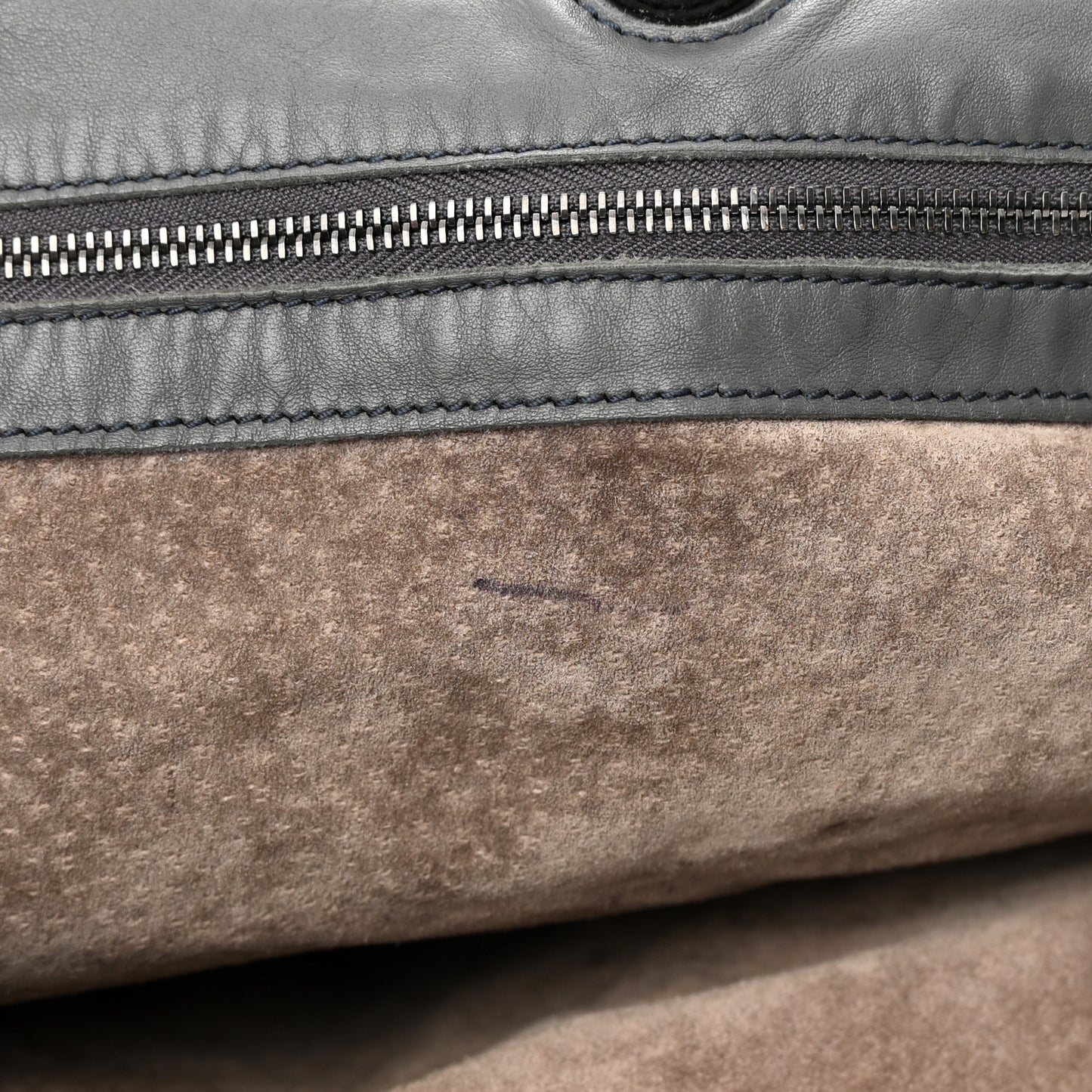 Nappa Intrecciato Large Campana Hobo Shadow
