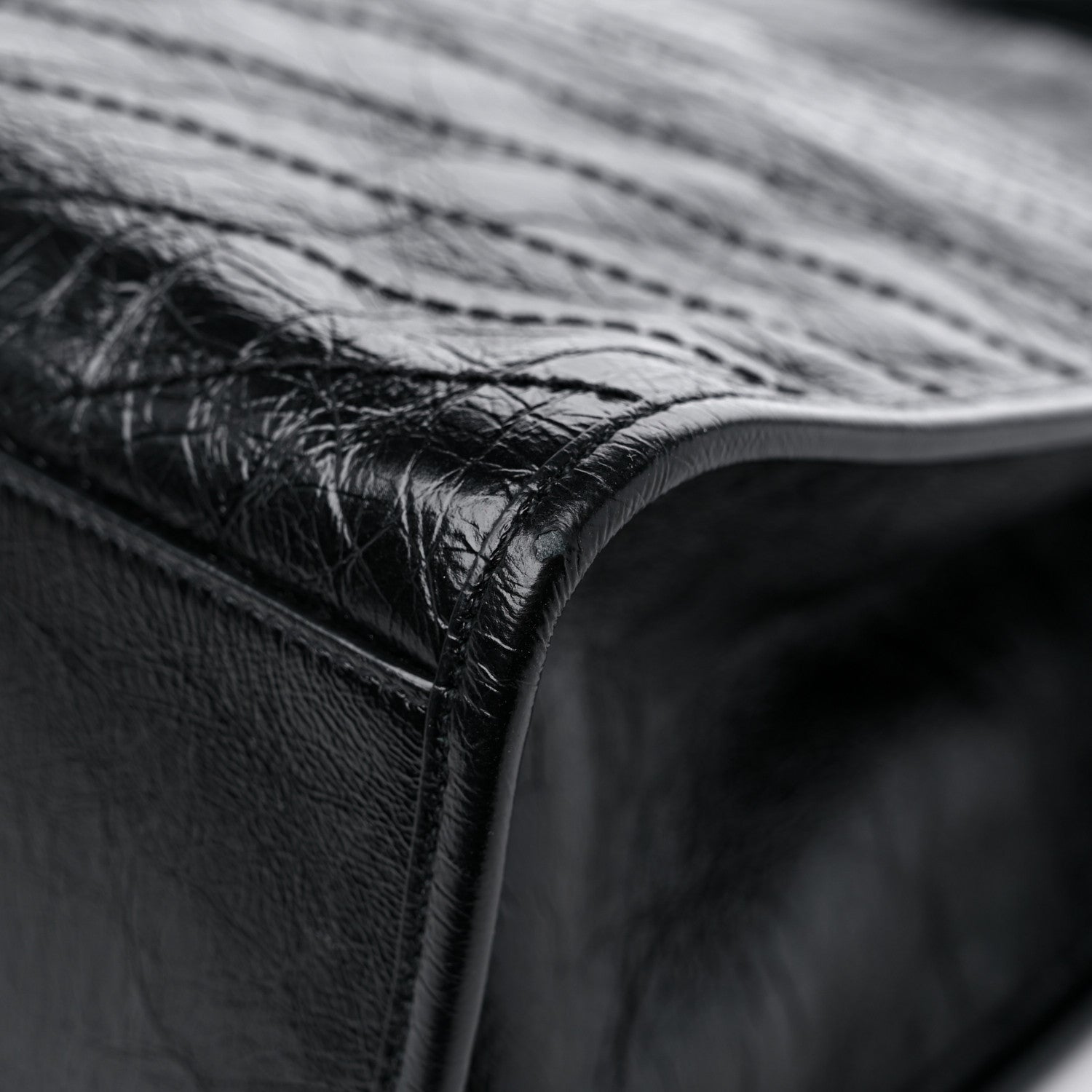 Saint Laurent Crinkled Calfskin Matelasse Monogram Niki Shoulder Bag Black 10 of 10