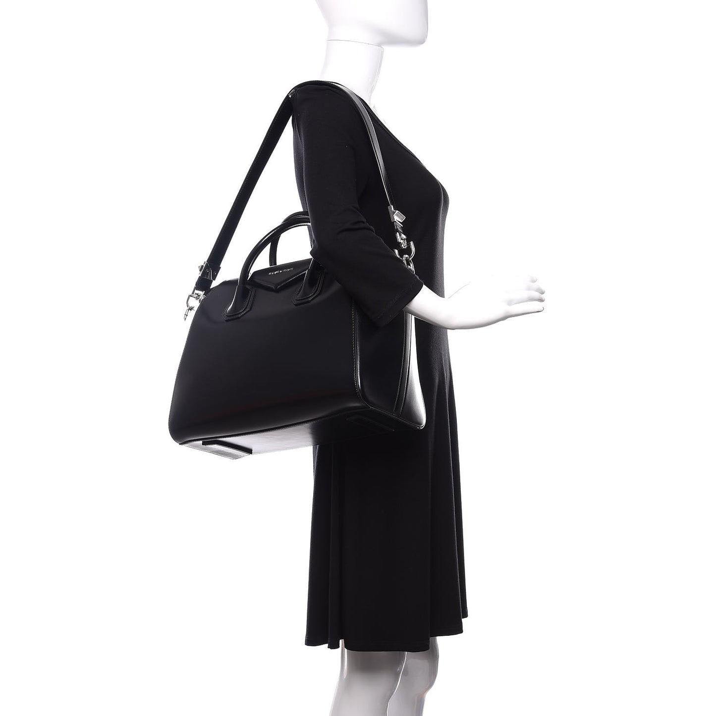 Shiny Lord Calfskin Medium Antigona Black