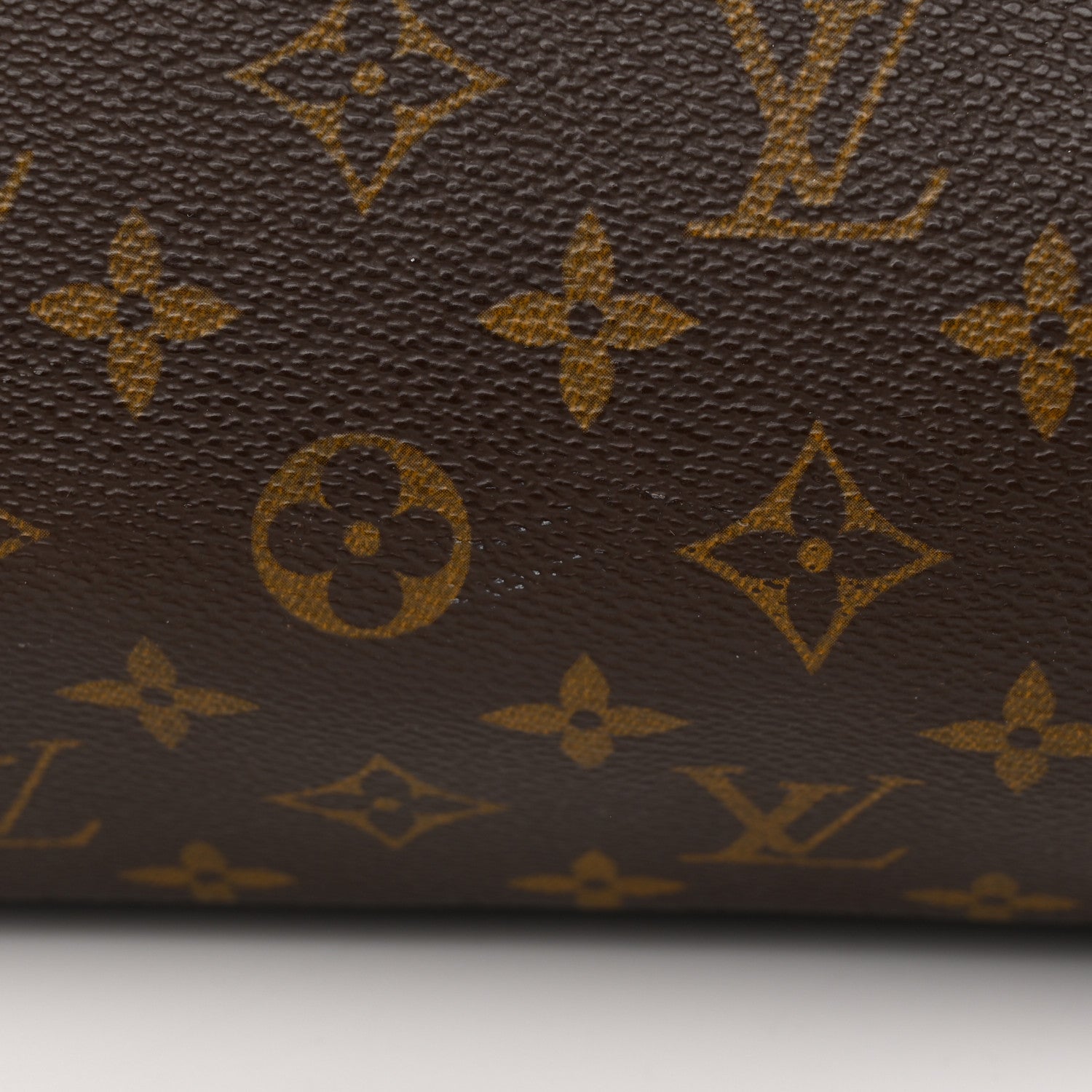 Louis Vuitton Monogram Ellipse MM 26 of 26