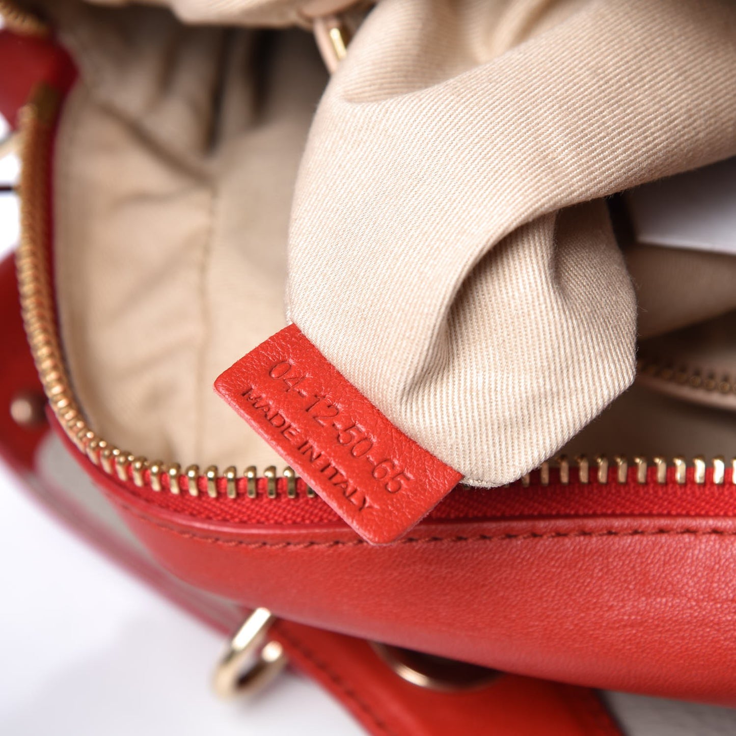 Calfskin Medium Paraty Holly Berry