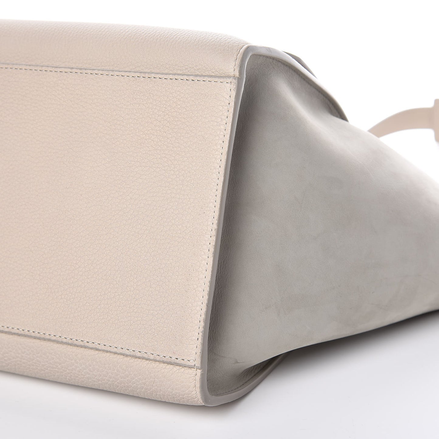 Spazzolato Calfskin Nubuck Small Trapeze Quartz