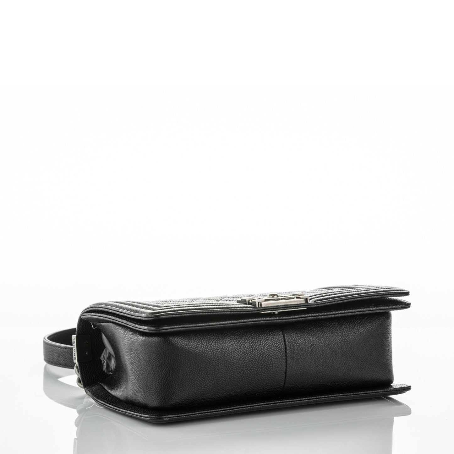 Caviar Quilted Medium Boy Flap Black