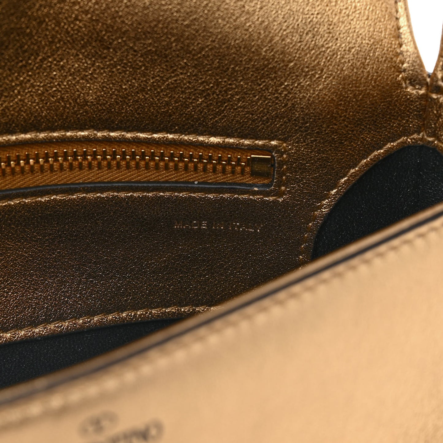 Laminated Nappa Small Vlogo Chain Shoulder Bag Antique Brass