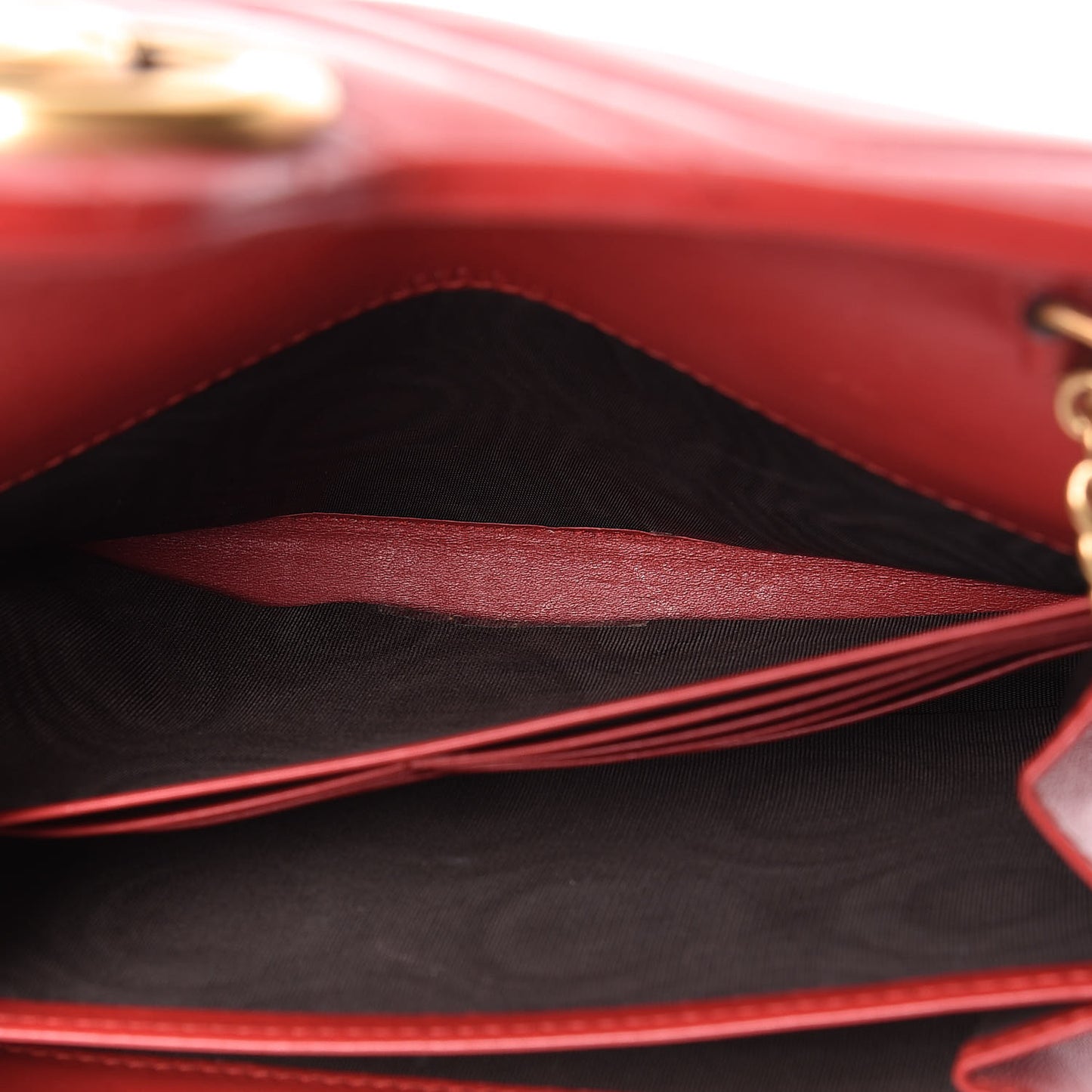 Calfskin Matelasse GG Marmont Chain Wallet Hibiscus Red