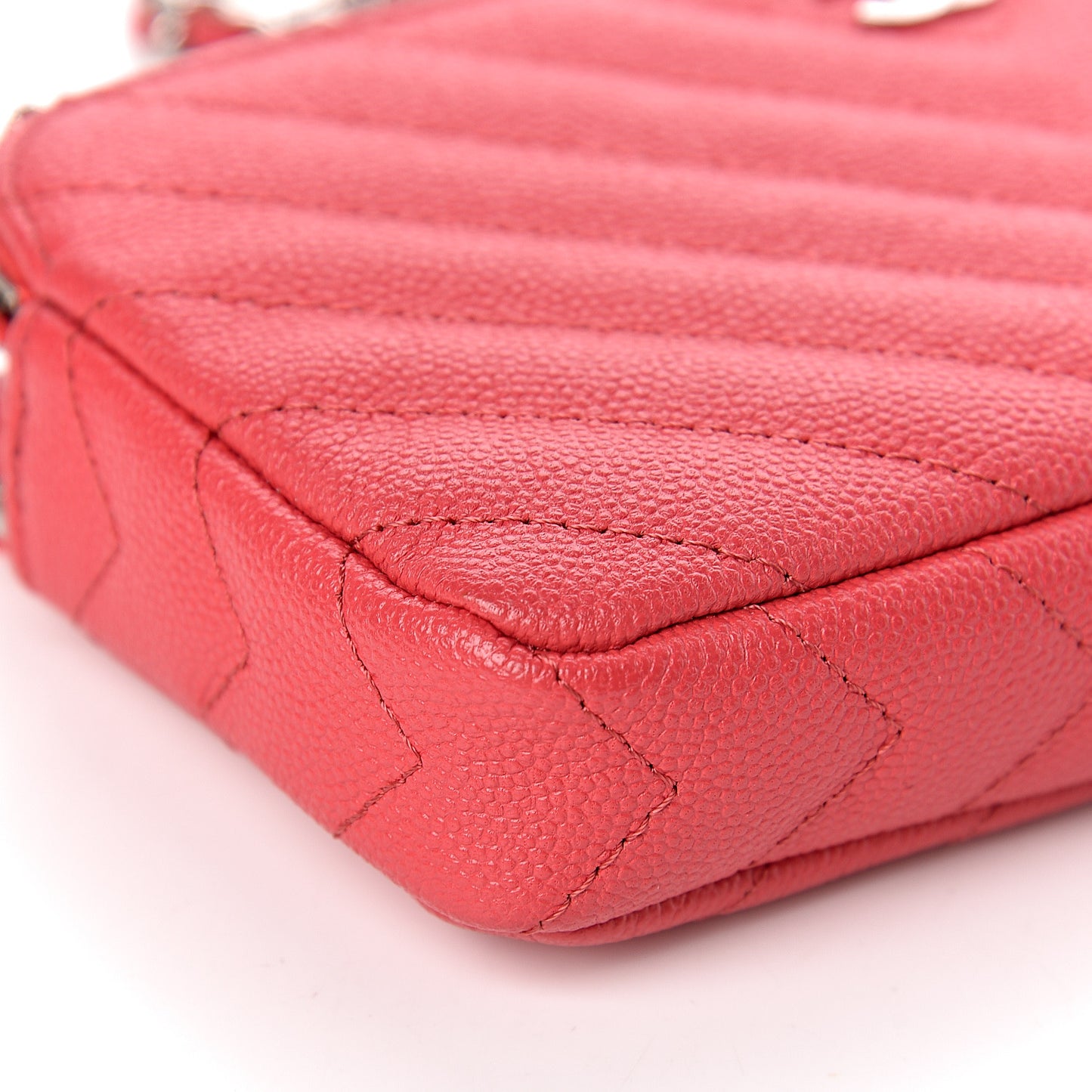 Caviar Chevron Quilted Small Clutch With Chain Light Red