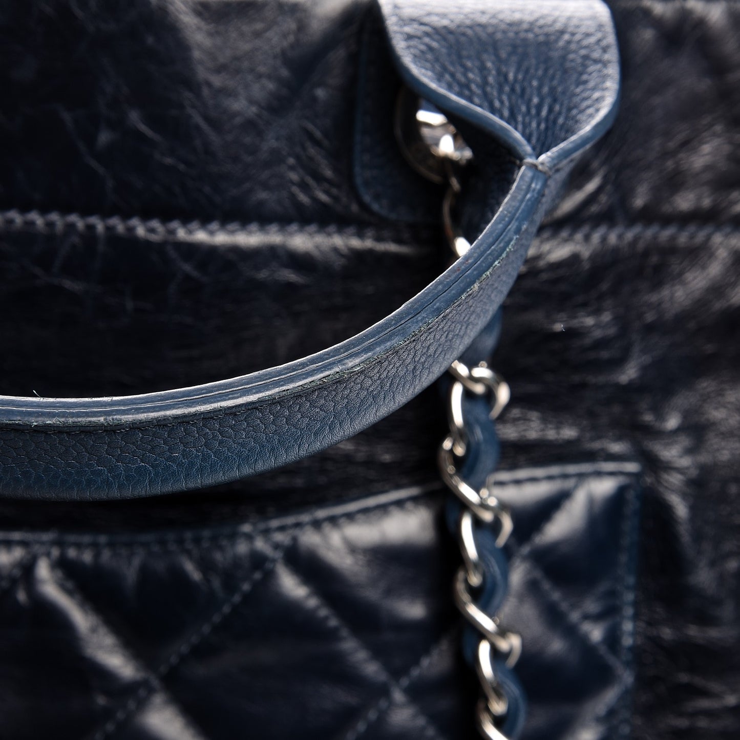 Glazed Calfskin Large Deauville Tote Blue