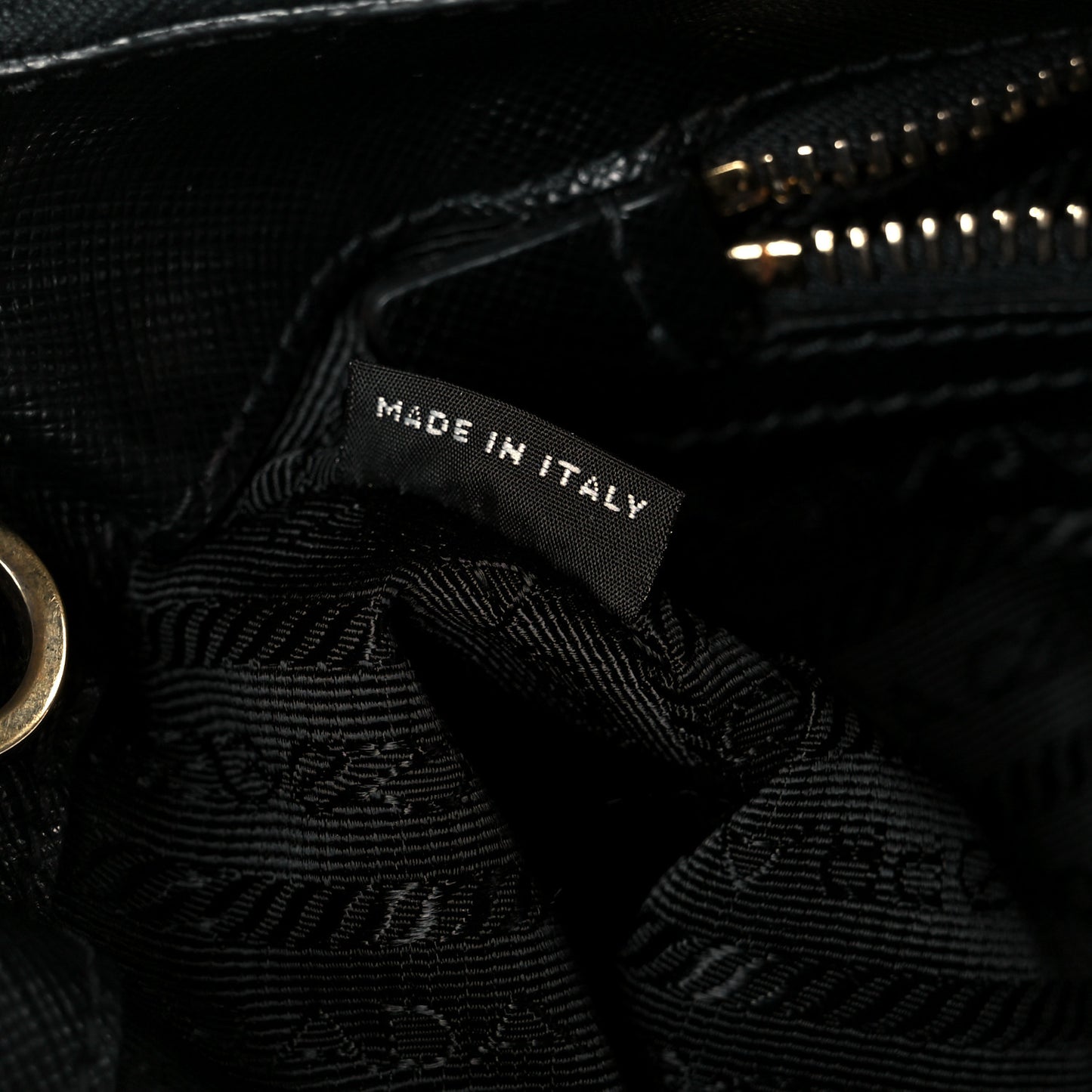 Saffiano Small Galleria Double Zip Tote Black