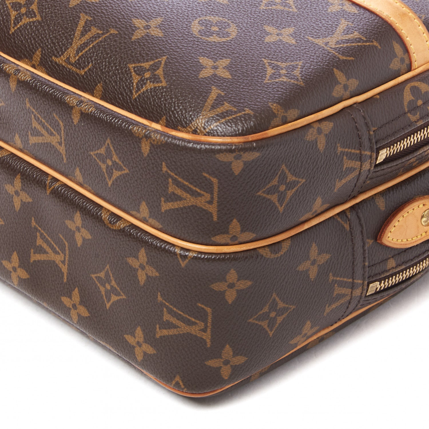 Louis Vuitton Monogram Reporter PM 6 of 8